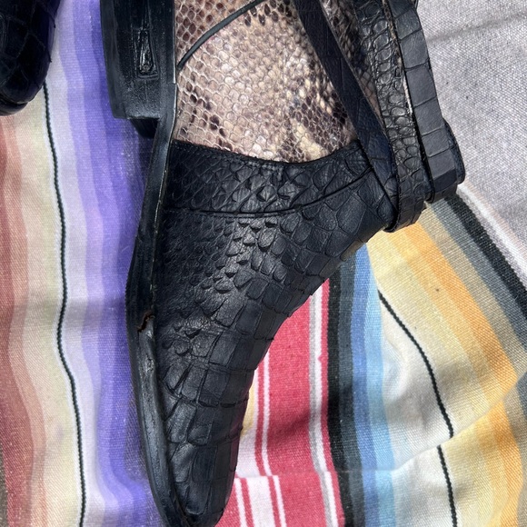 Rare Freda Salvador Dusty Pink Black Snake Embossed Ankle Boots - Picture 6 of 11